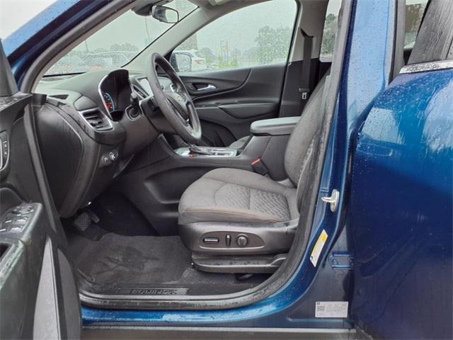 Photo of 2021 Pacific Blue Metallic Chevrolet Equinox