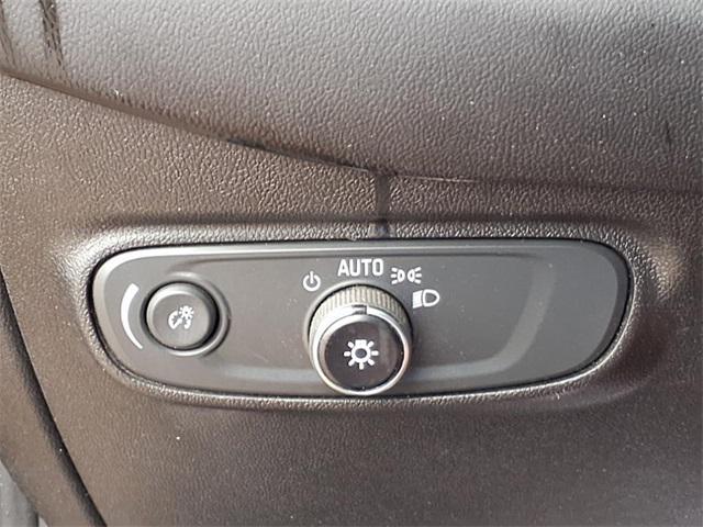 Photo of 2021 Pacific Blue Metallic Chevrolet Equinox