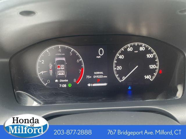 Photo of 2024 Platinum White Pearl Honda HR-V