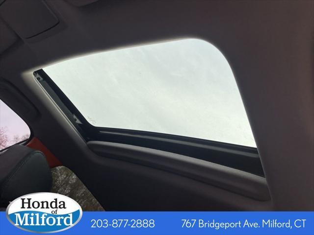 Photo of 2022 Platinum White Pearl Honda CR-V