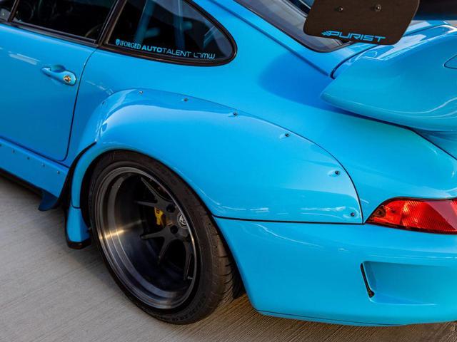 Photo of 1995  Porsche 911