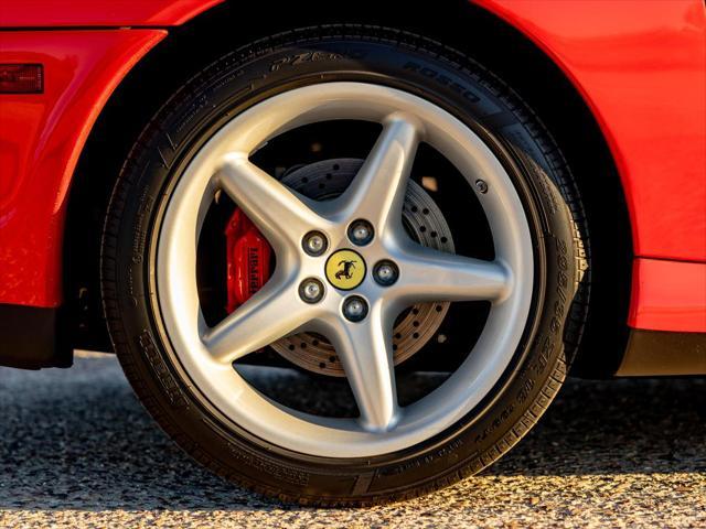 Photo of 1998 Red Ferrari 550 Maranello