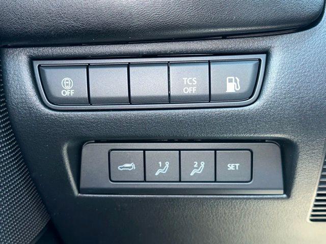 Photo of 2025 Gray Mazda CX-50 Hybrid