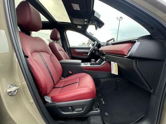 Photo of 2025 Zircon Mazda CX-70