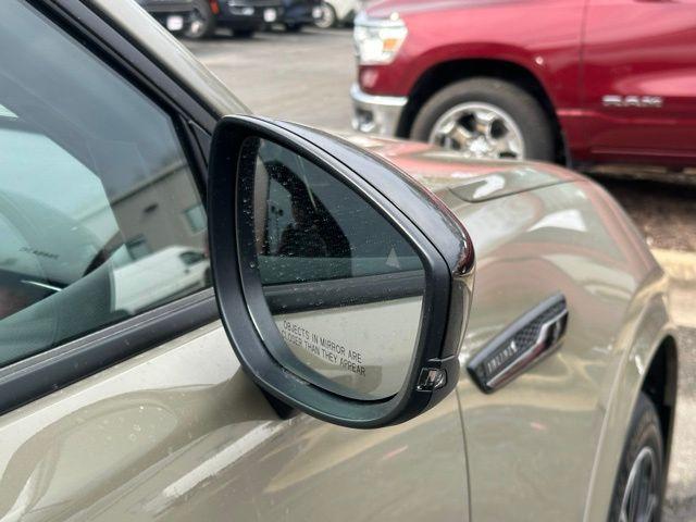 Photo of 2025 Zircon Mazda CX-70