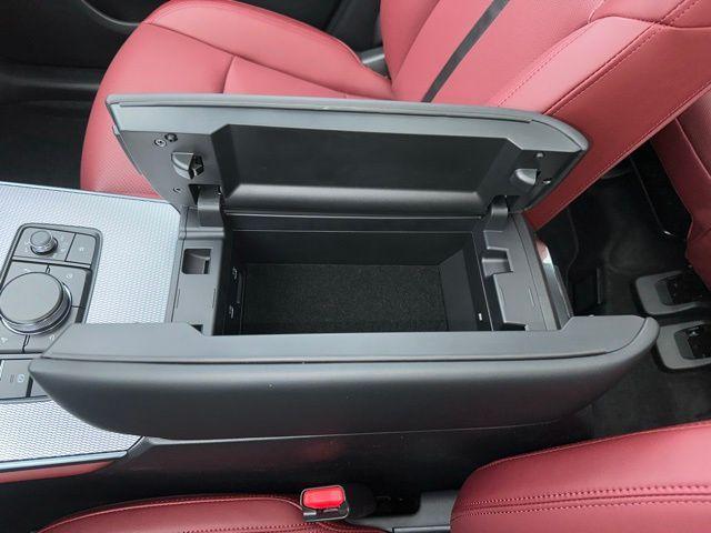 Photo of 2025 Zircon Mazda CX-70