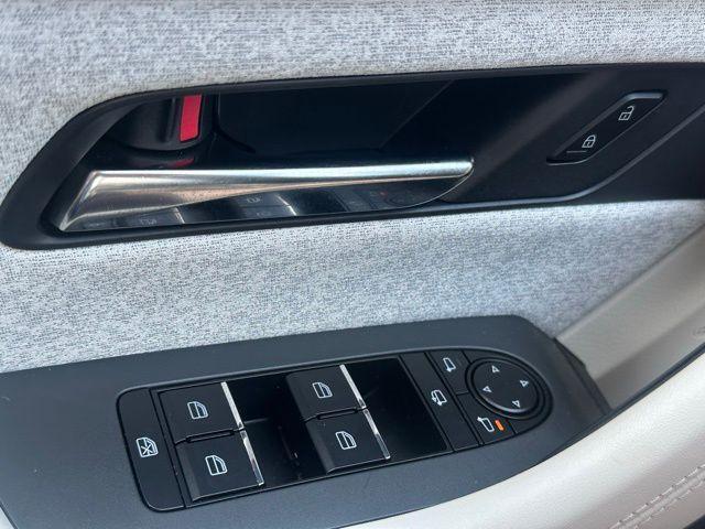 Photo of 2024 Rhodium Mazda CX-90