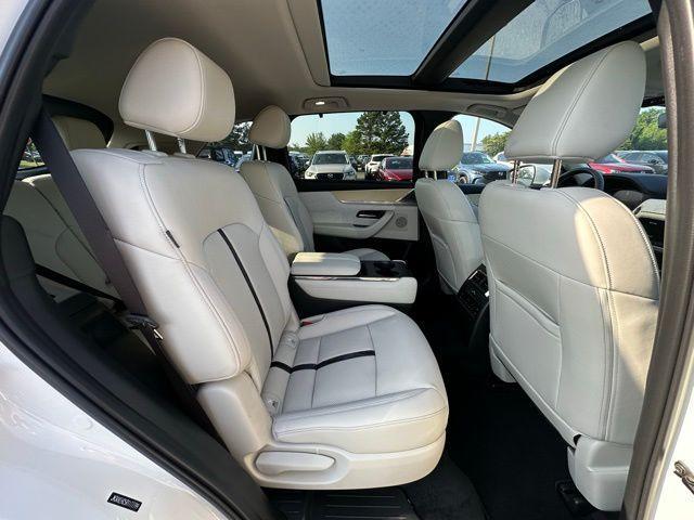 Photo of 2024 Rhodium Mazda CX-90