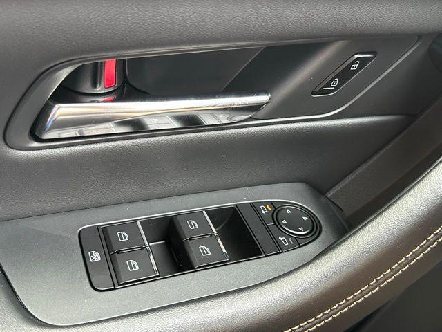 Photo of 2025 Platinum Mazda CX-90
