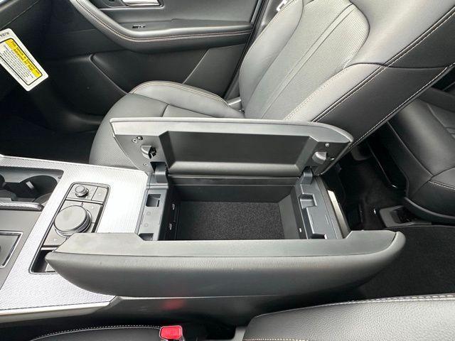 Photo of 2025 Platinum Mazda CX-90