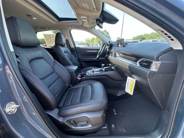 Photo of 2025 Gray Metallic Mazda CX-5