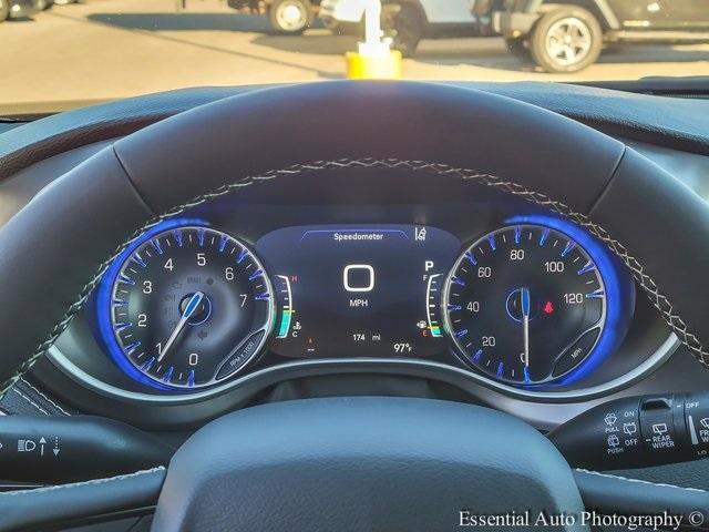 Photo of 2026 Diamond Black Chrysler Pacifica