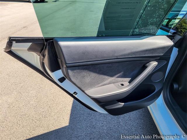 Photo of 2022 Pearl White Multi Tesla Model 3