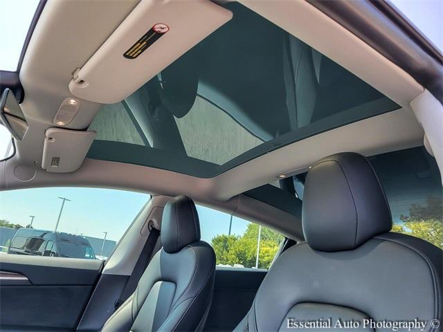 Photo of 2022 Pearl White Multi Tesla Model 3