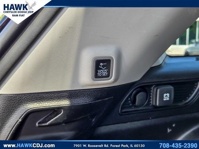Photo of 2023 Diamond Black Jeep Grand Cherokee
