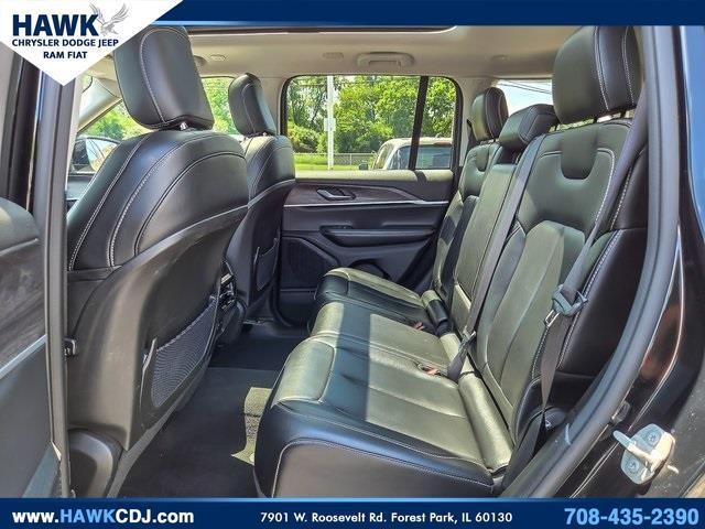 Photo of 2023 Diamond Black Jeep Grand Cherokee
