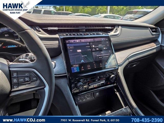 Photo of 2023 Diamond Black Jeep Grand Cherokee