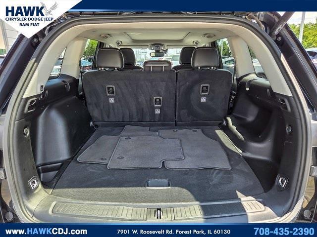 Photo of 2023 Diamond Black Jeep Grand Cherokee