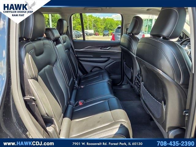 Photo of 2023 Diamond Black Jeep Grand Cherokee