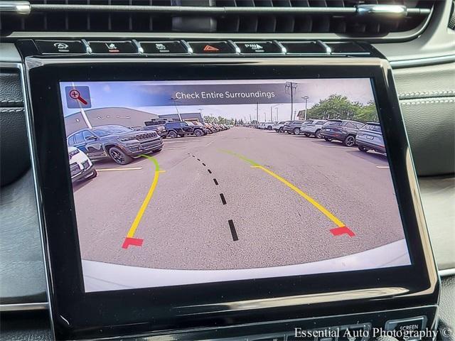 Photo of 2025 Bright White Clearcoat Jeep Grand Cherokee