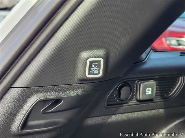 Photo of 2025 Bright White Clearcoat Jeep Grand Cherokee