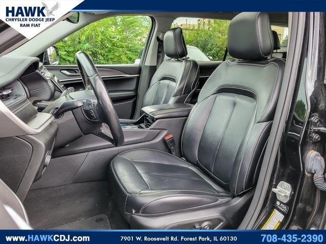 Photo of 2021 Diamond Black Jeep Grand Cherokee L