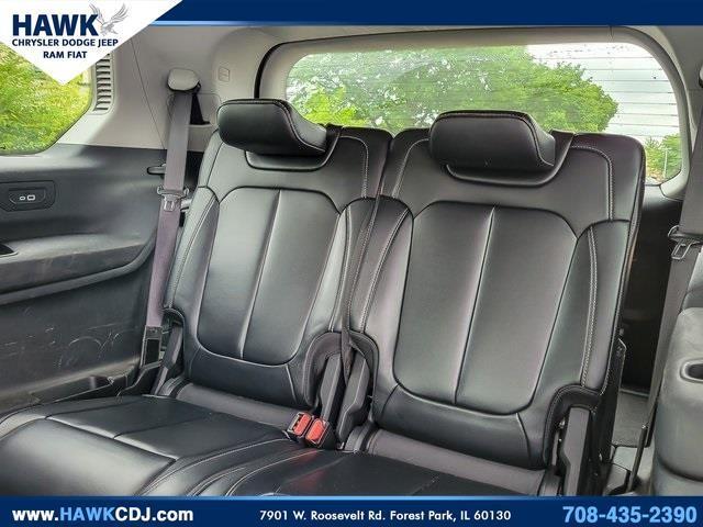 Photo of 2021 Diamond Black Jeep Grand Cherokee L