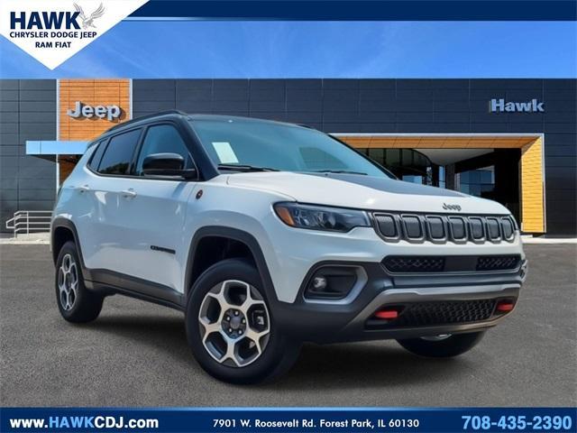 Photo of 2022 Bright White Clearcoat Jeep Compass