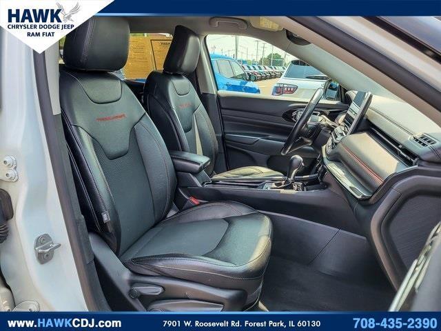 Photo of 2022 Bright White Clearcoat Jeep Compass