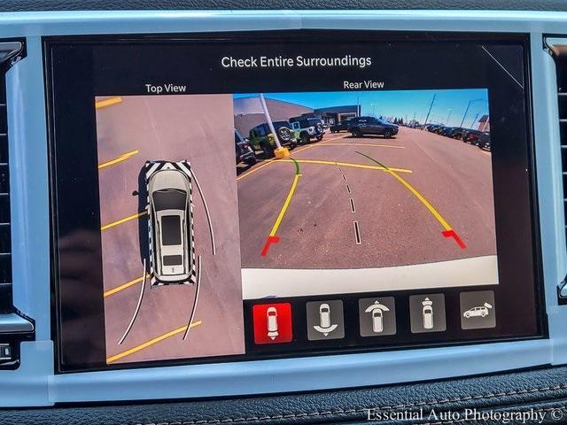 Photo of 2025 Bright White Clearcoat Chrysler Pacifica Hybrid