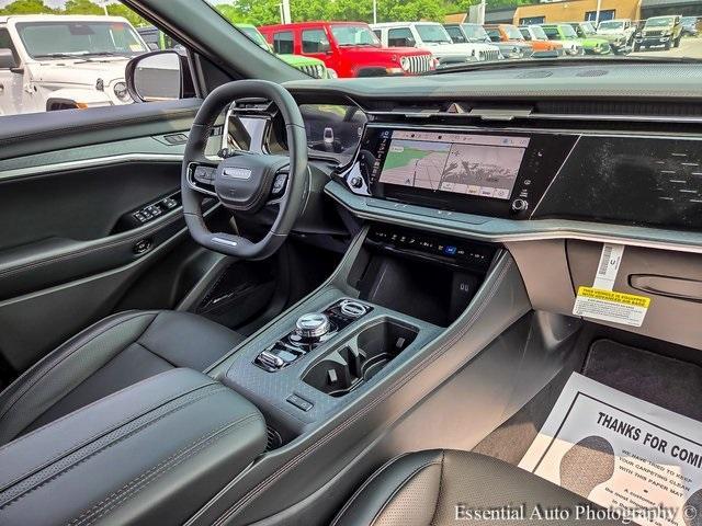 Photo of 2025 Diamond Black Jeep Wagoneer S