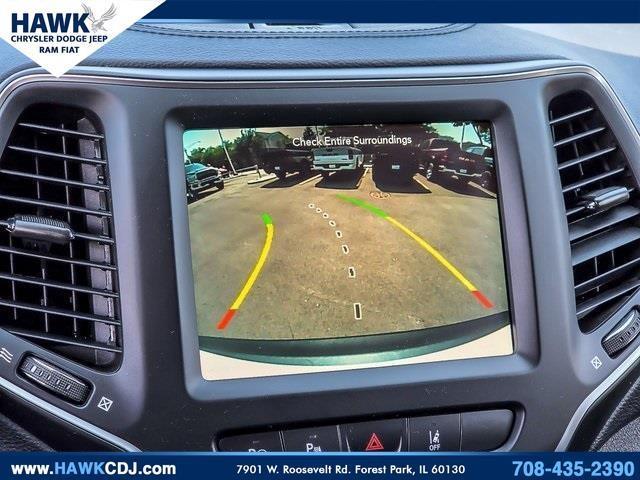 Photo of 2023 Bright White Clearcoat Jeep Cherokee