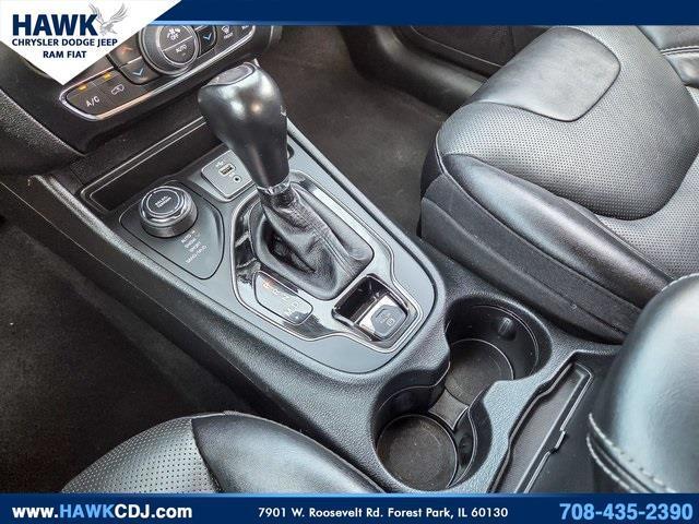 Photo of 2023 Bright White Clearcoat Jeep Cherokee