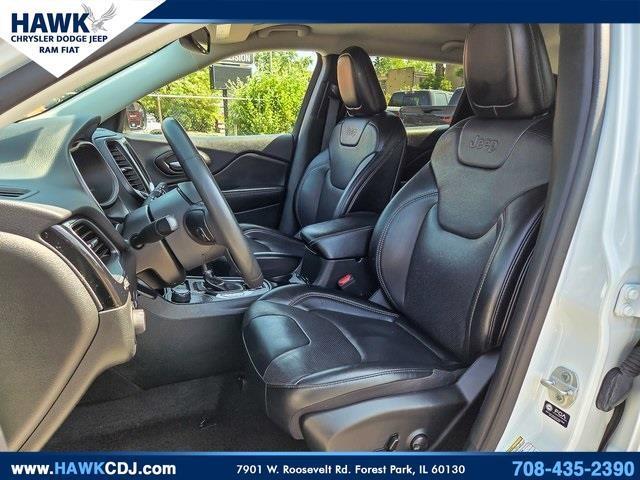 Photo of 2023 Bright White Clearcoat Jeep Cherokee
