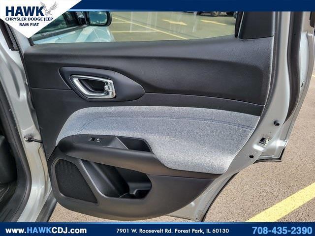 Photo of 2024 Silver Zynith Jeep Compass