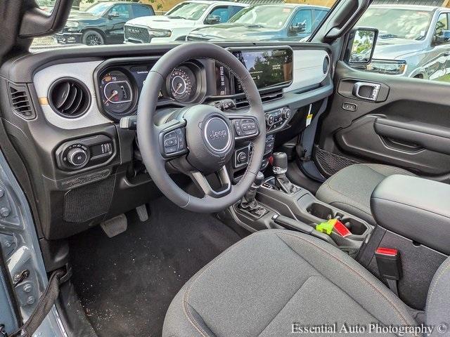 Photo of 2025 Anvil Clearcoat Jeep Wrangler