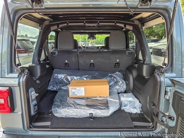 Photo of 2025 Anvil Clearcoat Jeep Wrangler