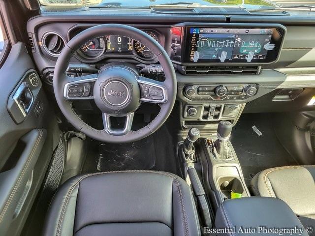 Photo of 2025 Black Clearcoat Jeep Wrangler