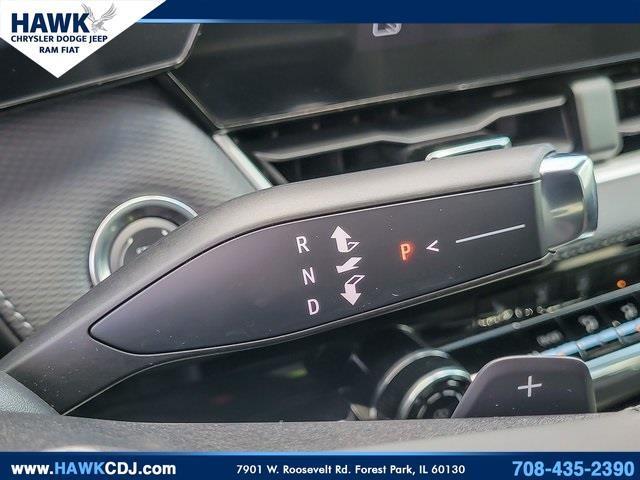 Photo of 2025 Summit White Chevrolet Equinox