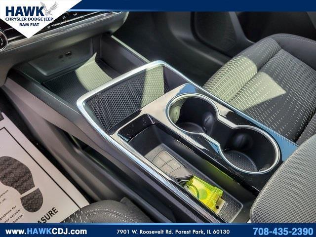 Photo of 2025 Summit White Chevrolet Equinox