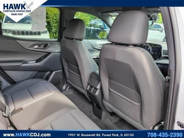 Photo of 2025 Summit White Chevrolet Equinox