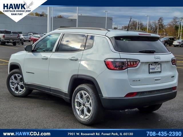 Photo of 2025 Bright White Clearcoat Jeep Compass