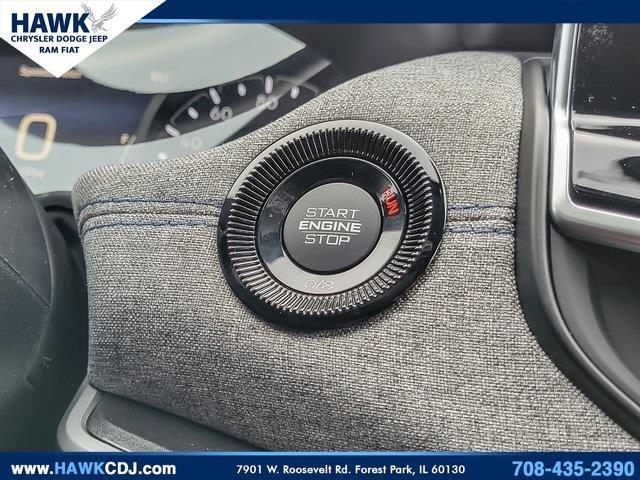 Photo of 2025 Bright White Clearcoat Jeep Compass