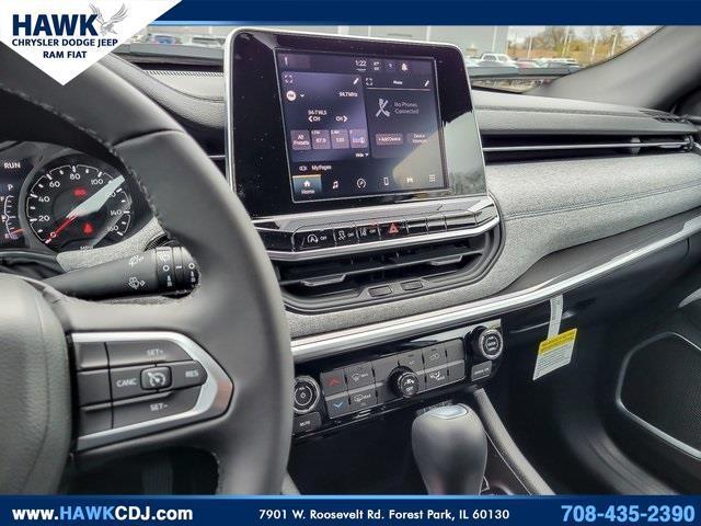 Photo of 2025 Bright White Clearcoat Jeep Compass
