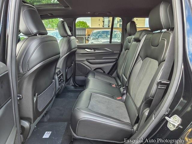 Photo of 2025 Diamond Black Jeep Grand Cherokee