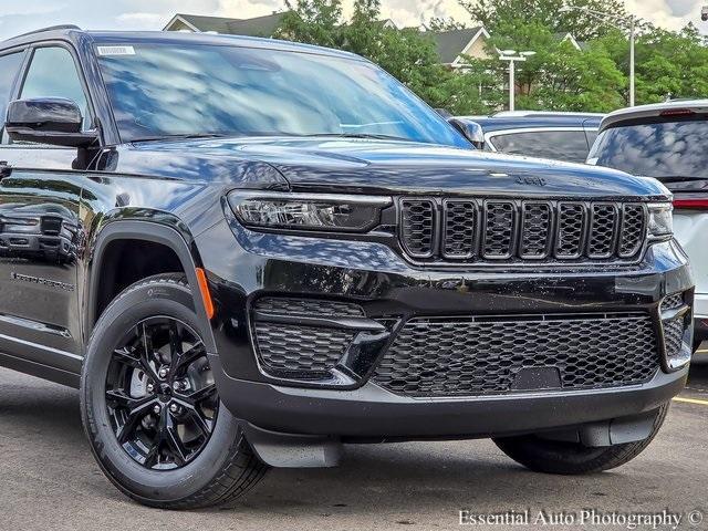 Photo of 2025 Diamond Black Jeep Grand Cherokee