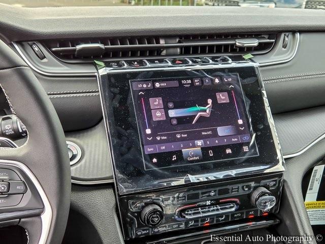 Photo of 2025 Diamond Black Jeep Grand Cherokee