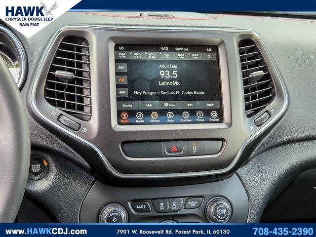 Photo of 2022 Diamond Black Jeep Cherokee