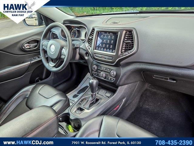 Photo of 2022 Diamond Black Jeep Cherokee