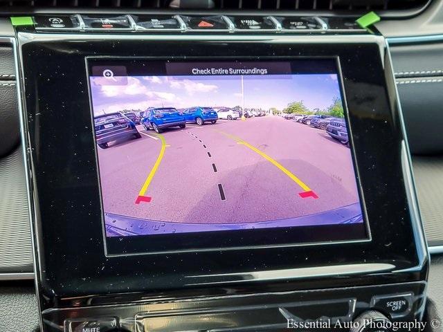 Photo of 2025 Metallic Jeep Grand Cherokee